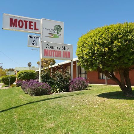 Country Mile Motor Inn Forbes Extérieur photo