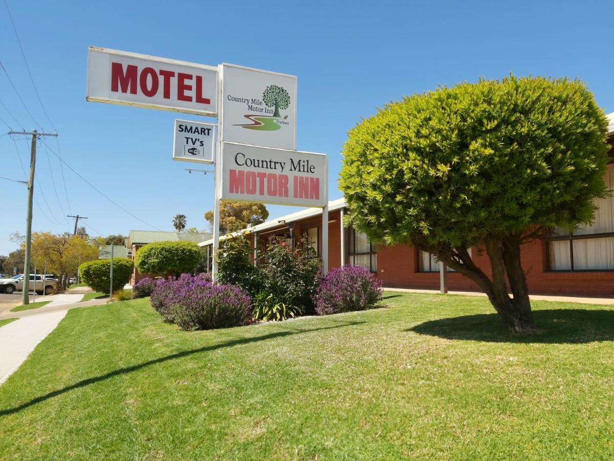 Country Mile Motor Inn Forbes Extérieur photo