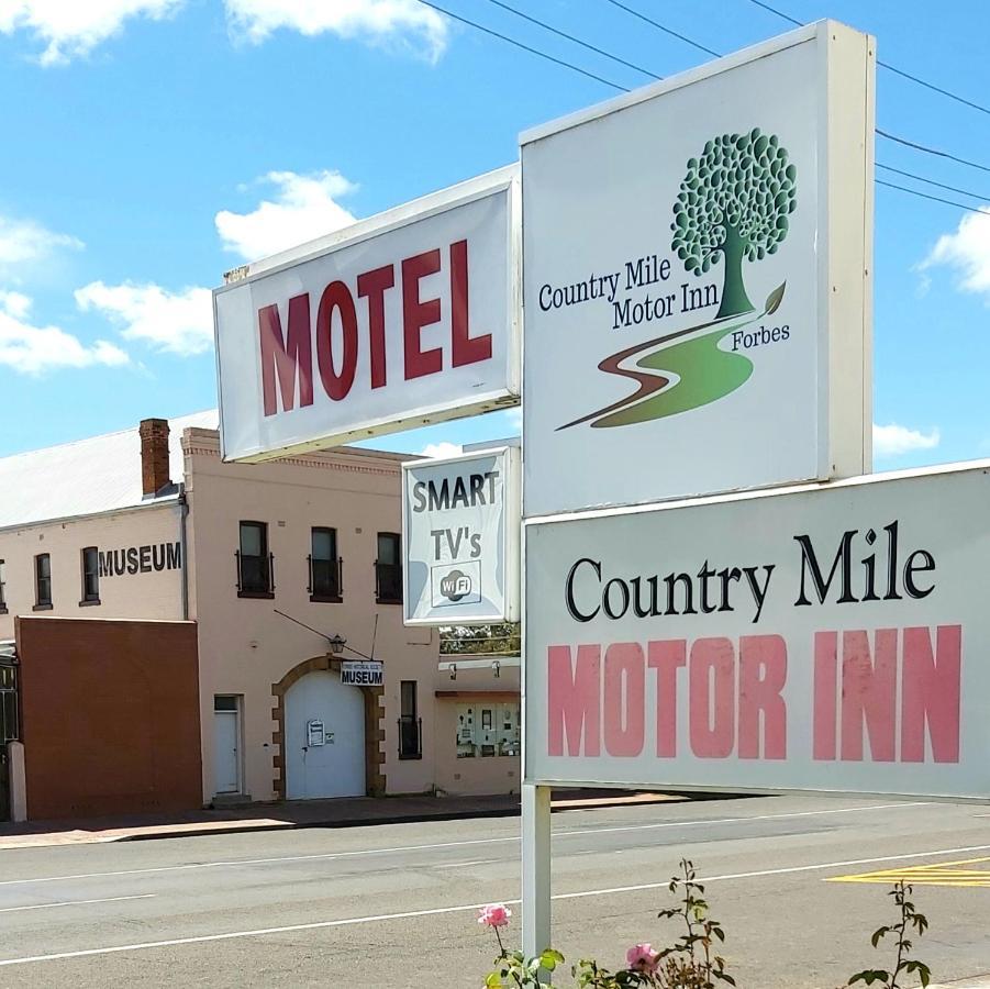 Country Mile Motor Inn Forbes Extérieur photo